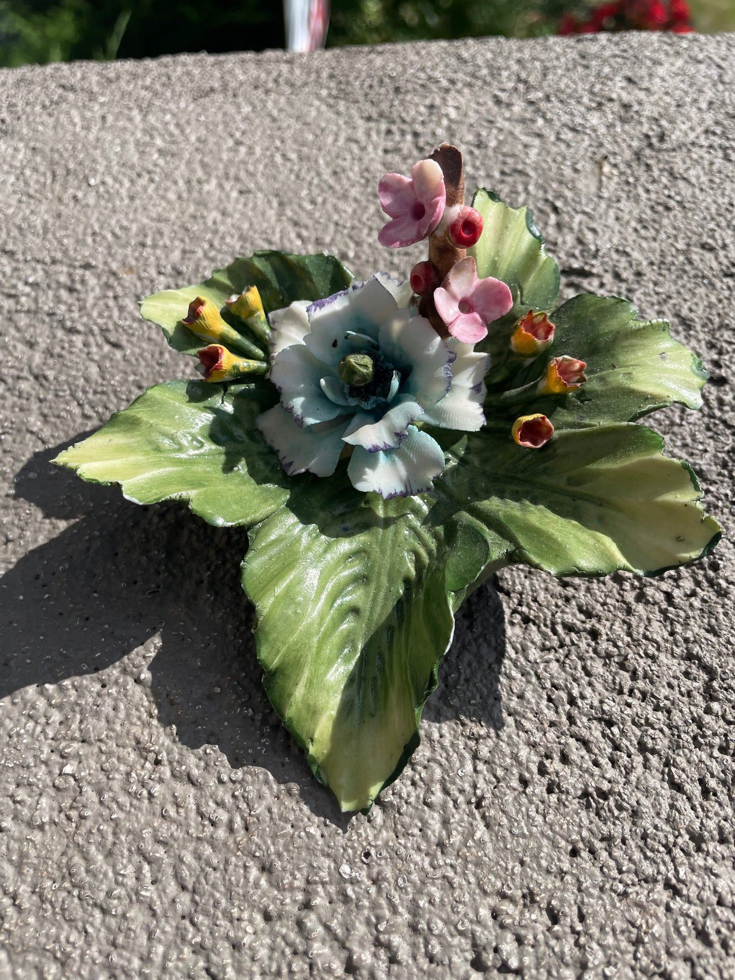 Capodimonte Leaf with Flowers