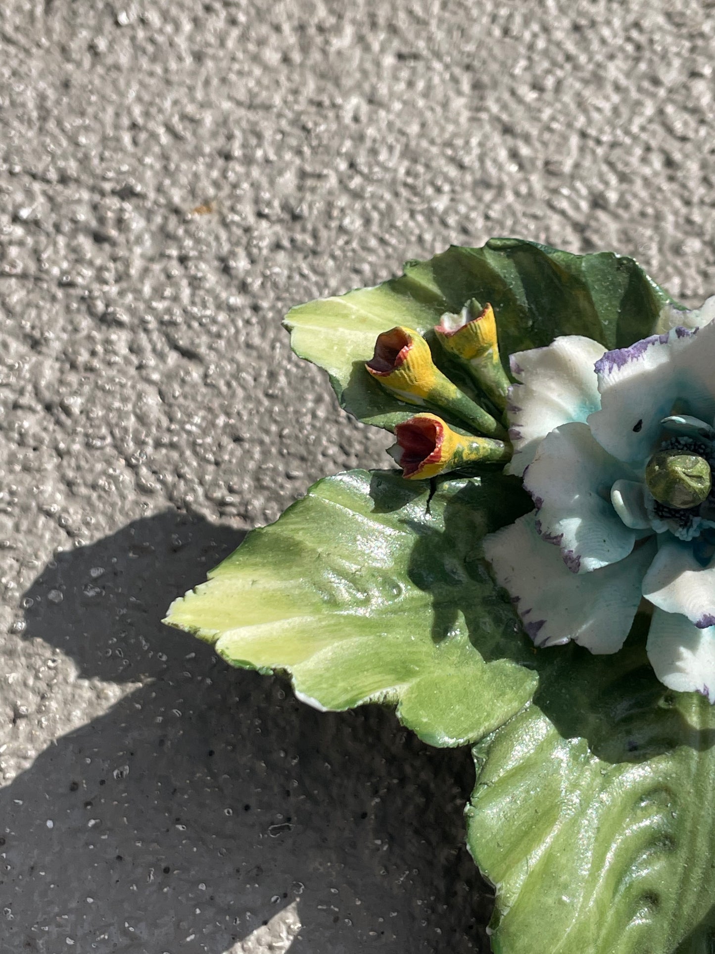 Capodimonte Leaf with Flowers