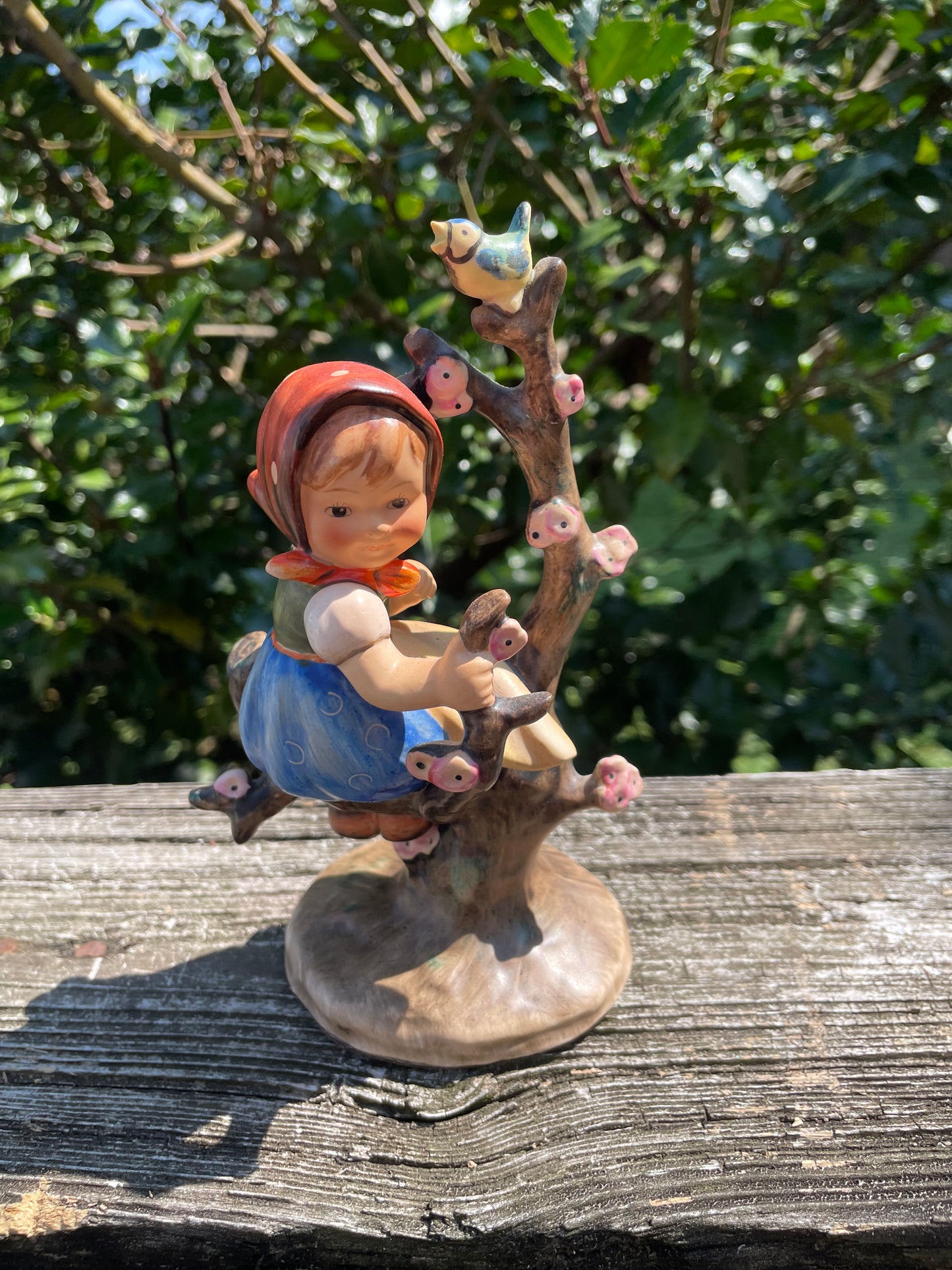 Hummel “Apple Tree Girl” CROWN/TMK1 6.25”