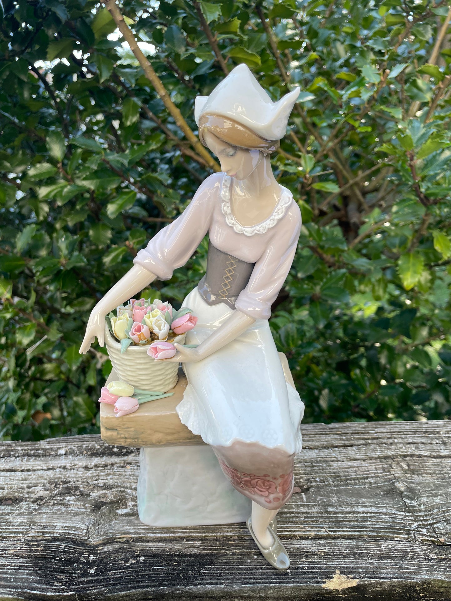 Lladro 1399 “Dutch Lady” SECONDS