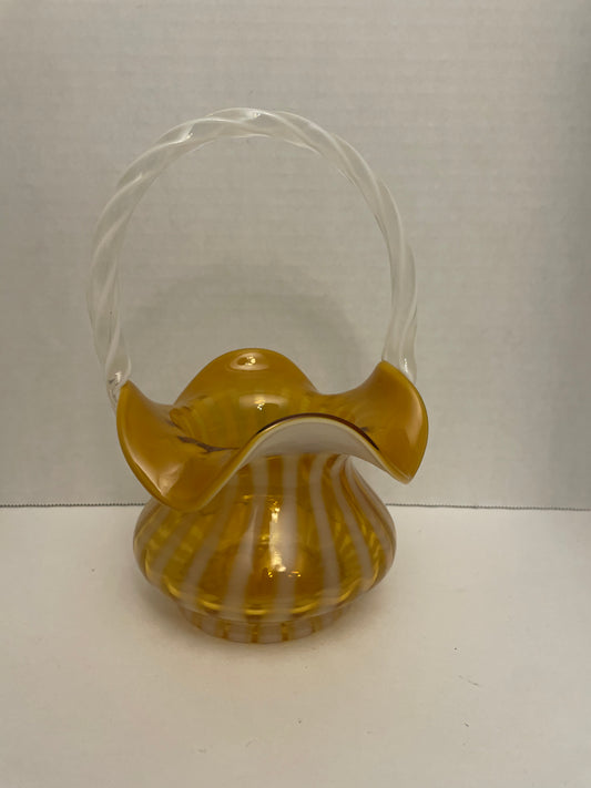 Fenton Swirl Basket